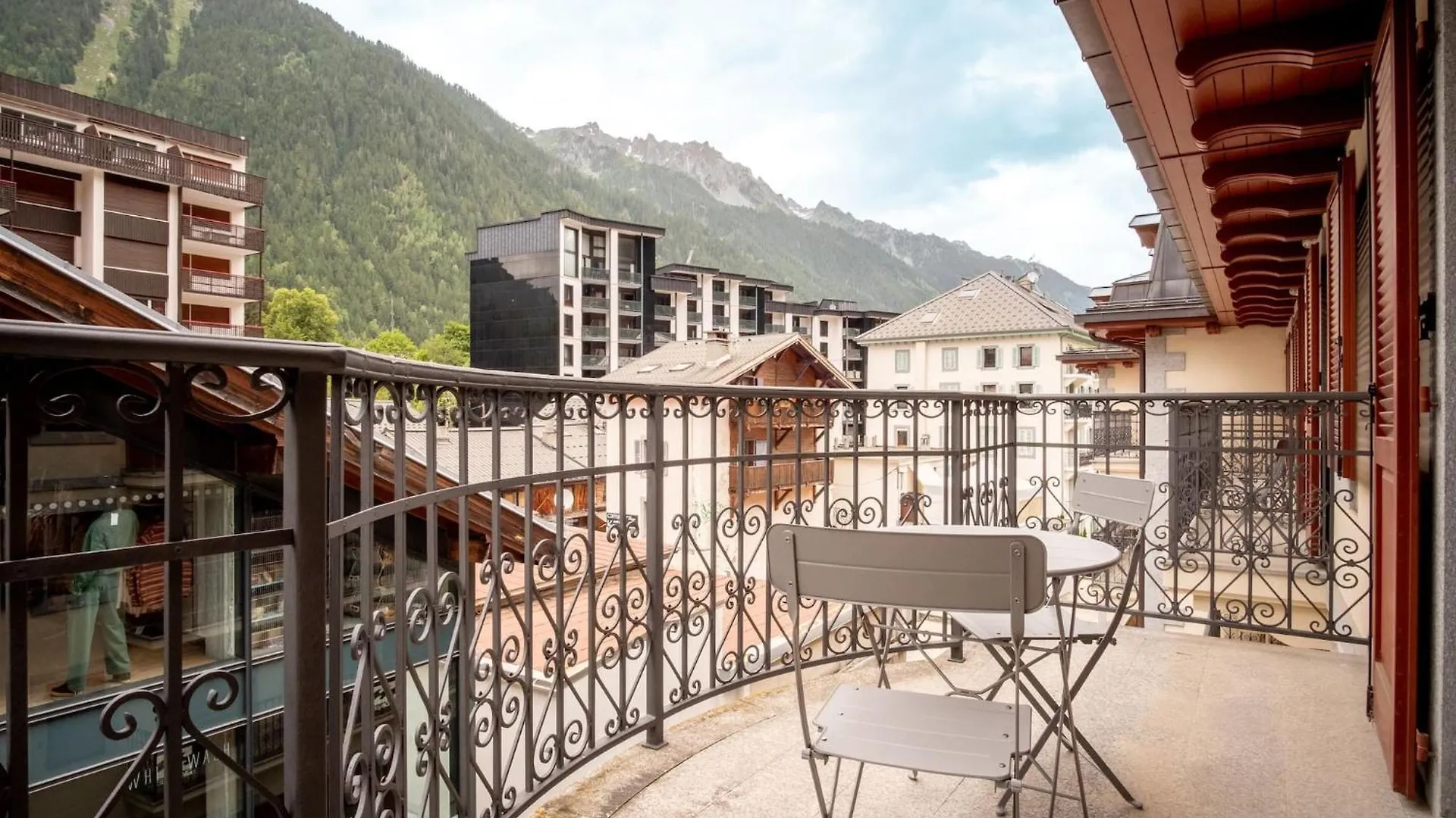 Les Alpes 3 - Central - Renove - Vue Sur La Chaine Du Mont-Blanc 샤모니